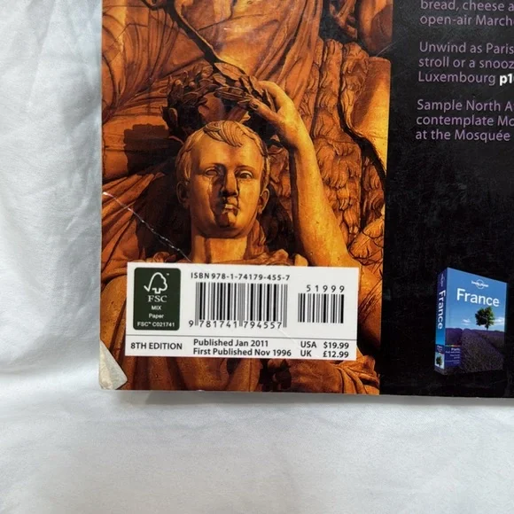 Lonely Planet Paris City Guide Paperback Book with Pull-Out Map. 8th Edition. - Picture 4 of 16